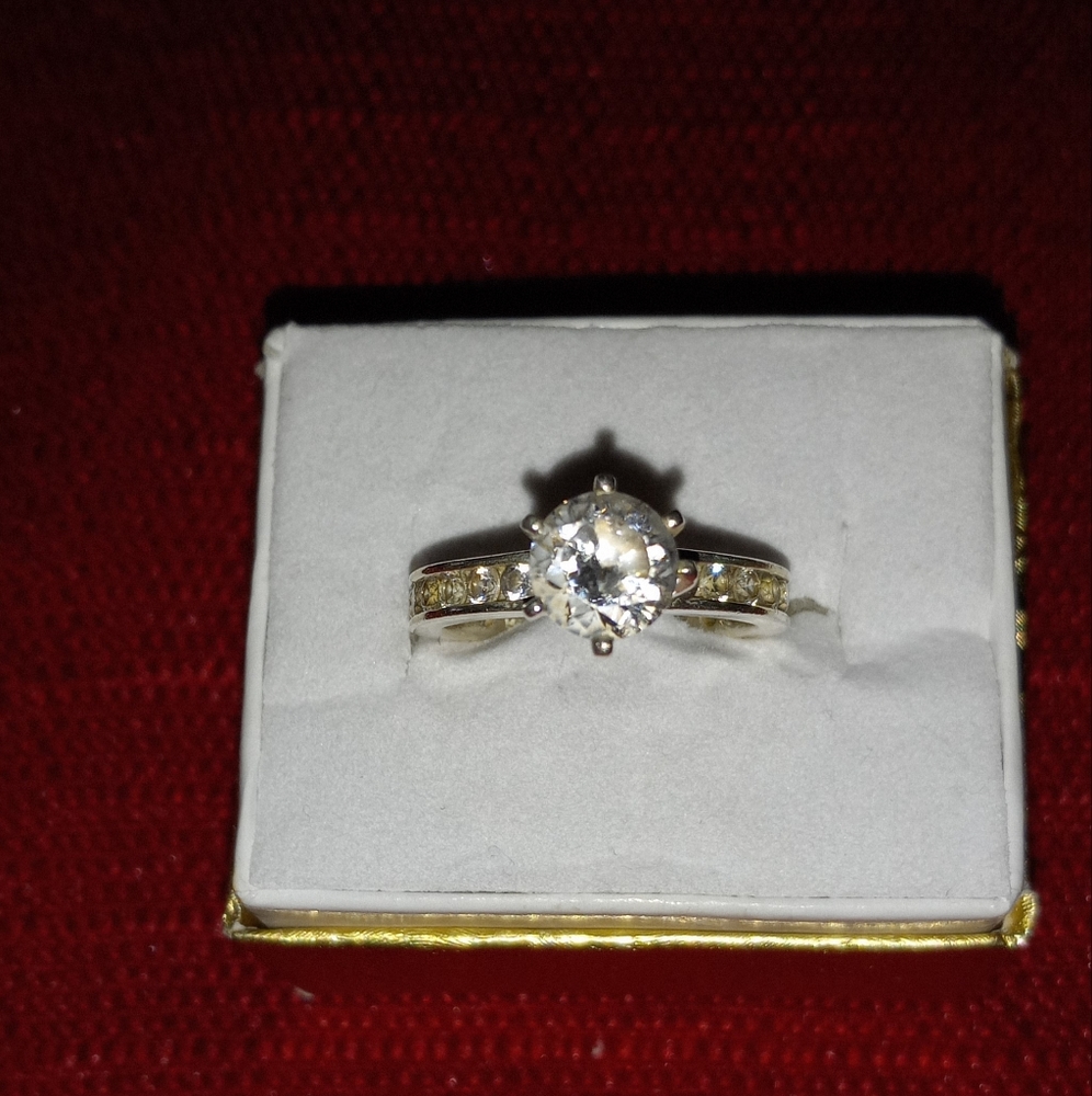 Diamonique Sterling Silver 925 Ring Sz 7